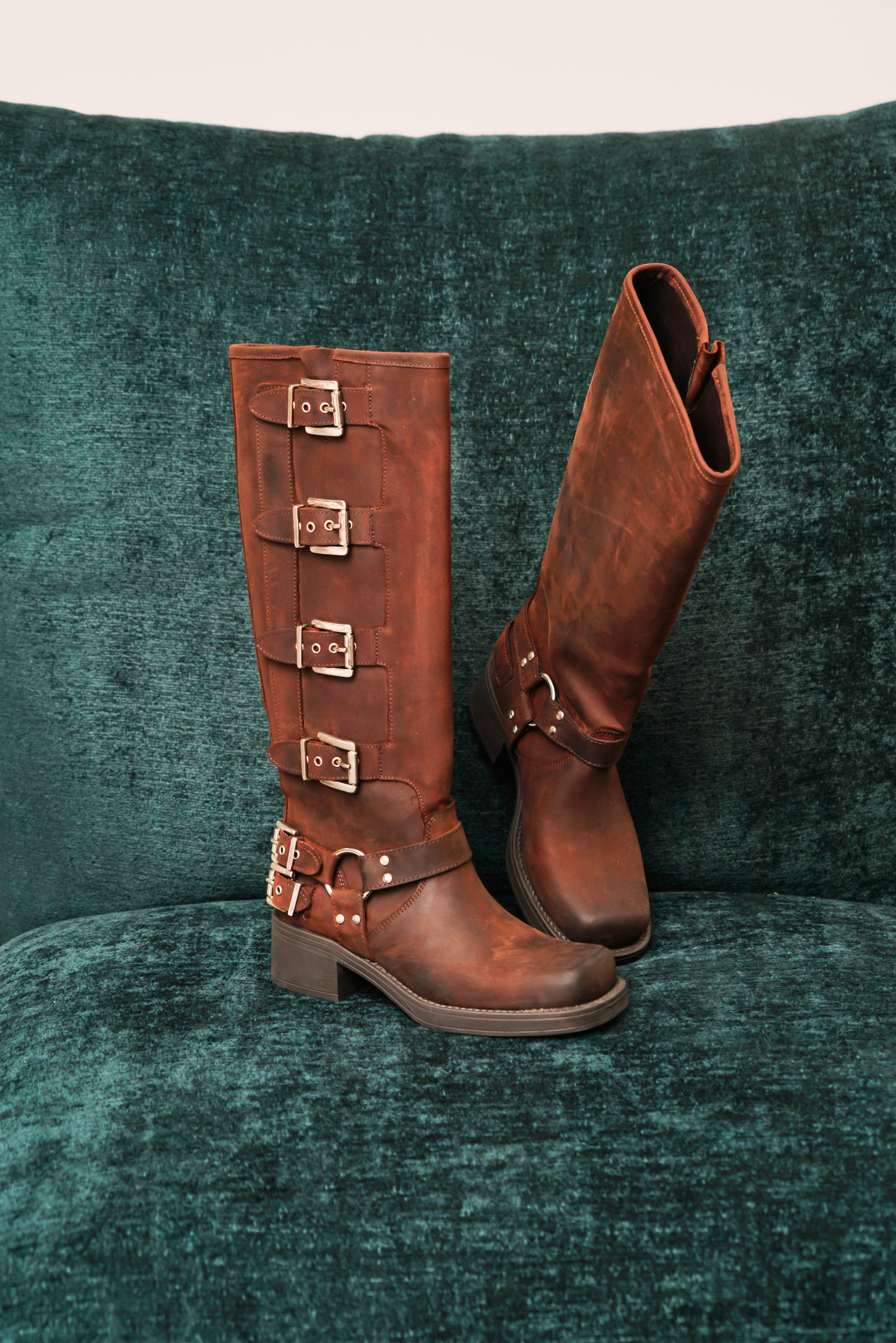 Texas - 5 Side Buckle Boot Brown