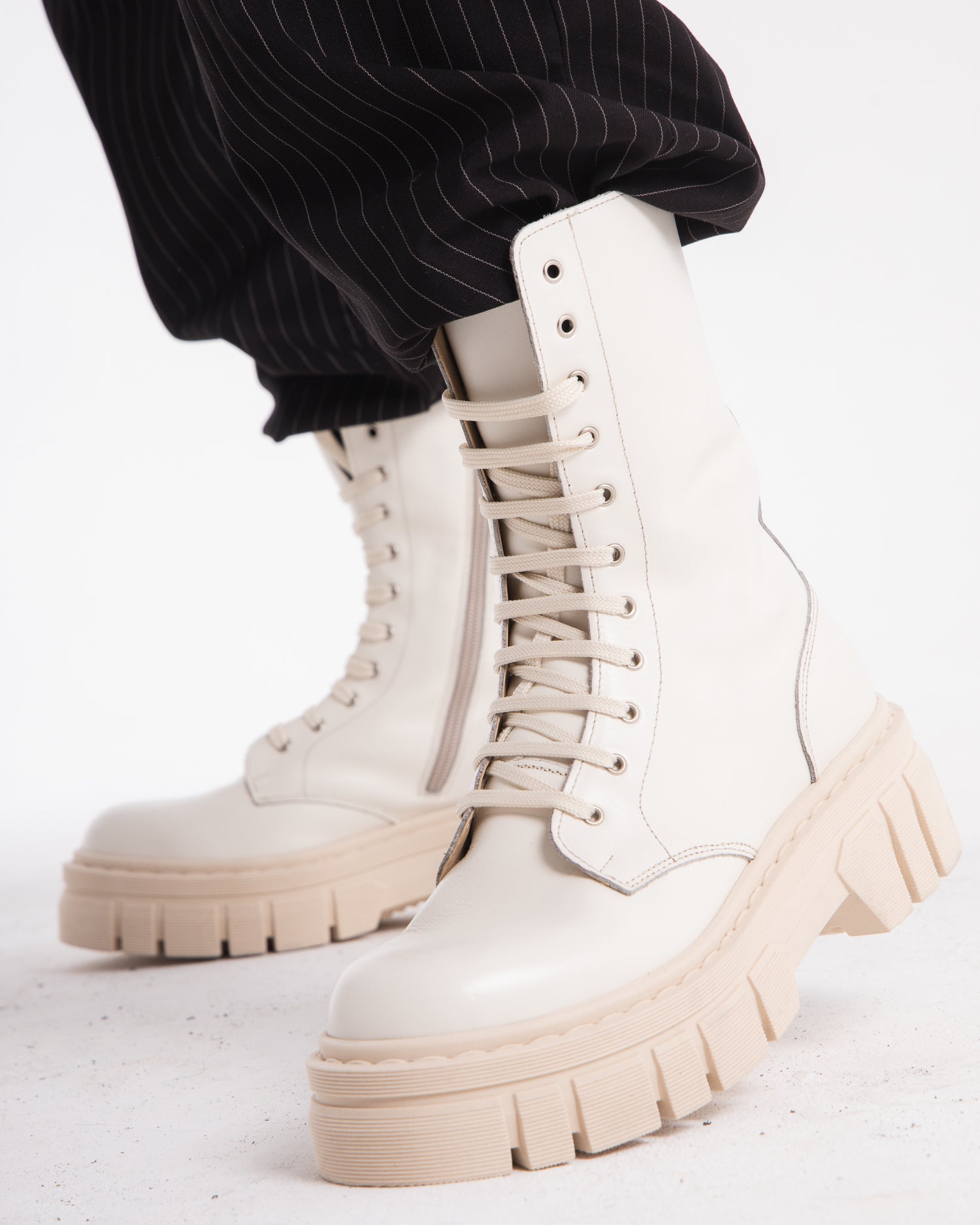 Acacia - Off White Lace-Up Leather Amphibian