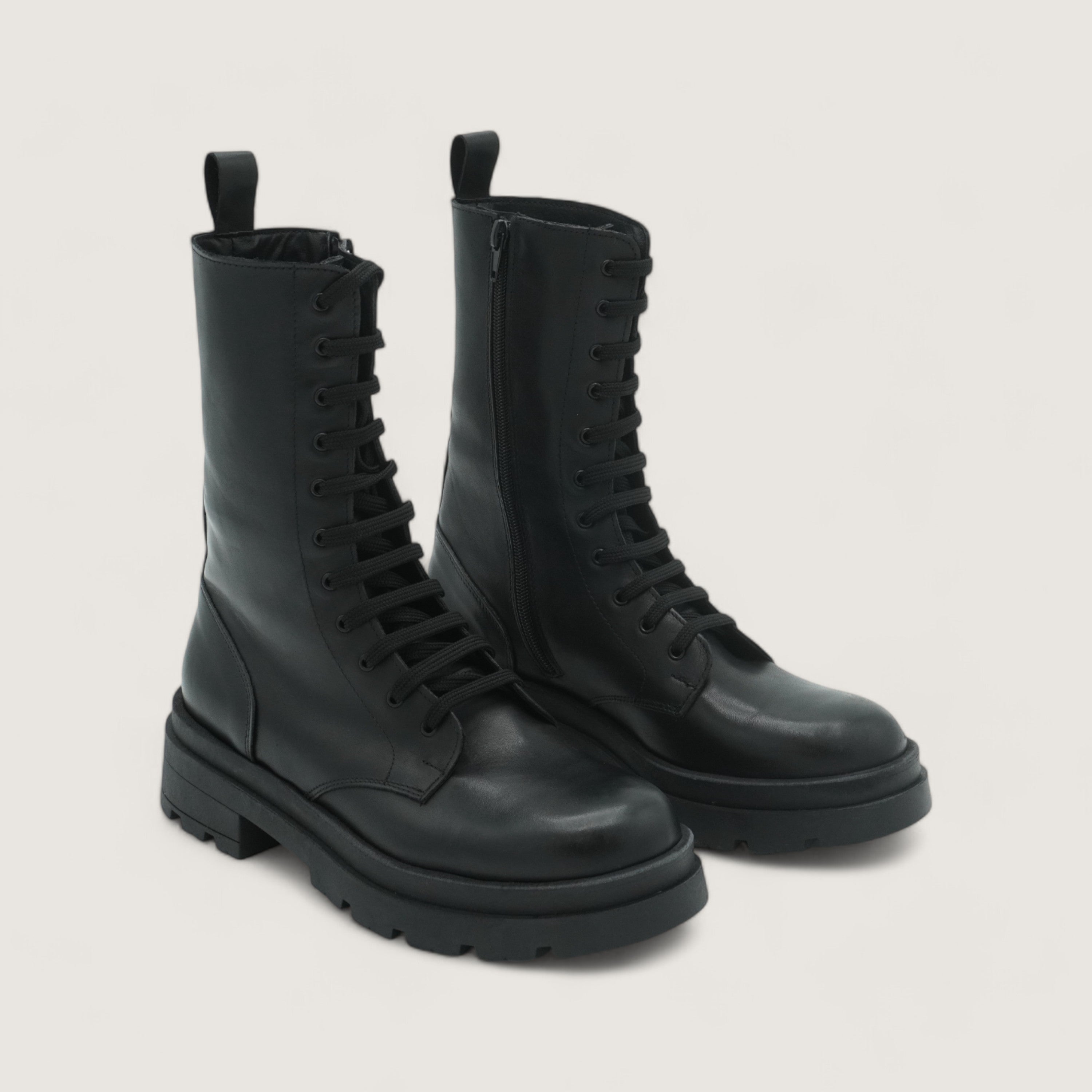 DAKOTA - Amphibien à lacets en cuir de veau noir