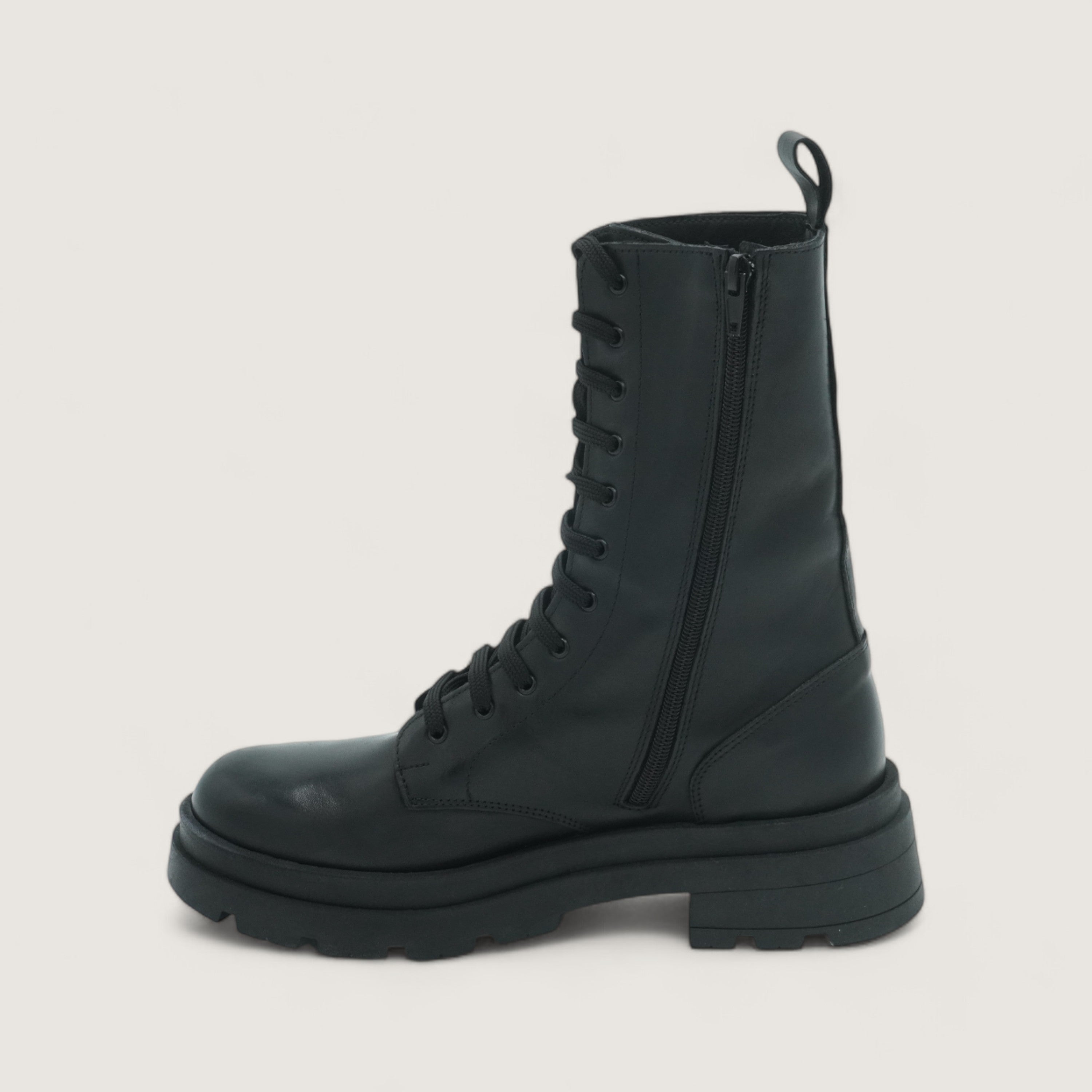 DAKOTA - Amphibien à lacets en cuir de veau noir
