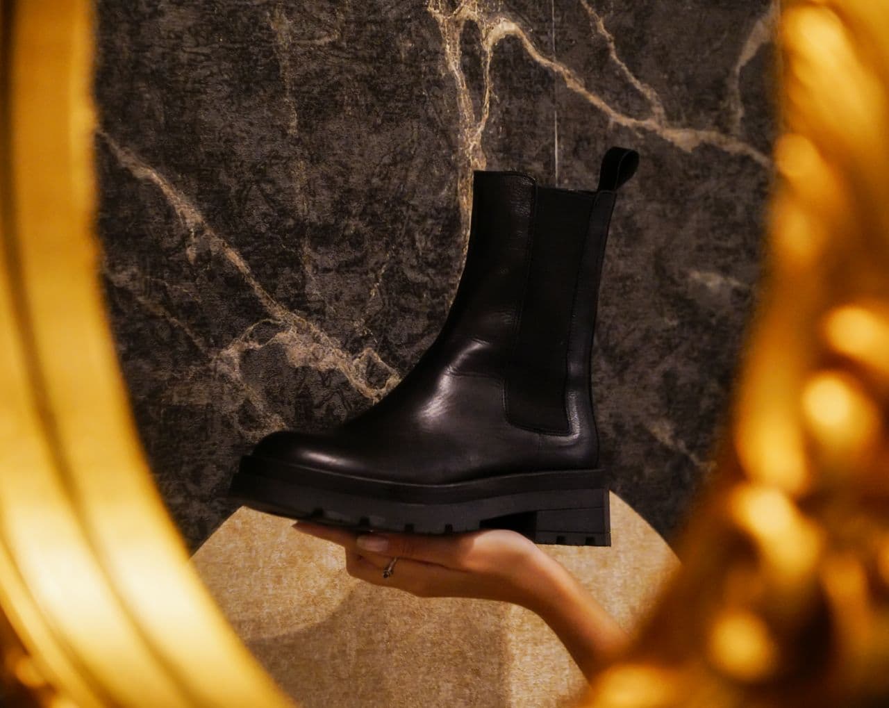 Vogue - Black elastic ankle boot