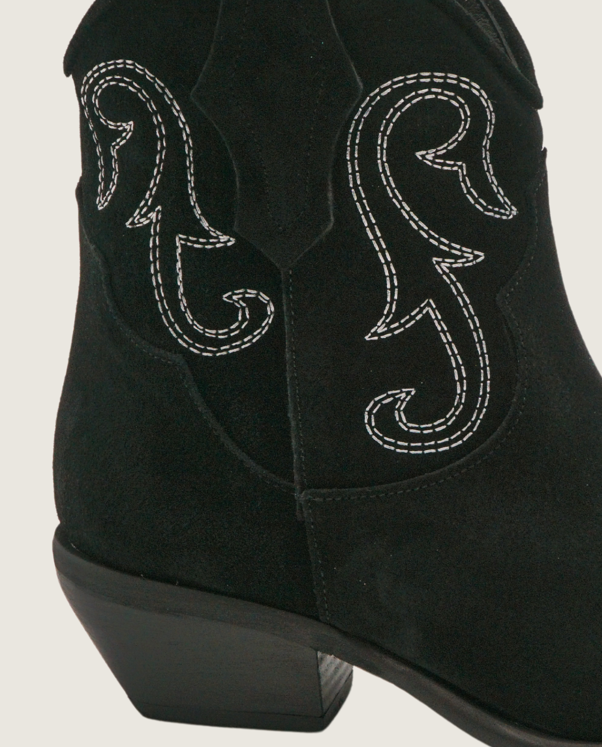 Jade - Texano basso ricamato in camoscio Nero dettaglio ricamo